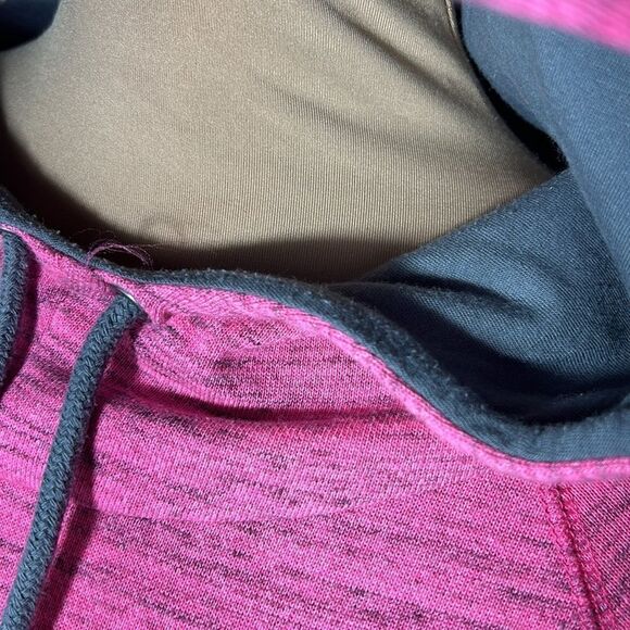 (3/$15) Rebook hooded sweatshirt size medium - Picture 7 of 9